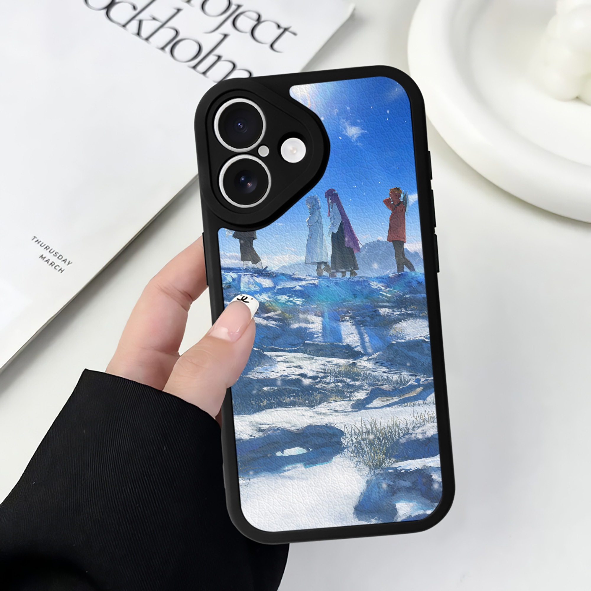 （画像用） 葬送のフリーレン Frieren 【iPhone 16シリーズ対応】シリコンスマホケース（レザー調） 材質：シリコン